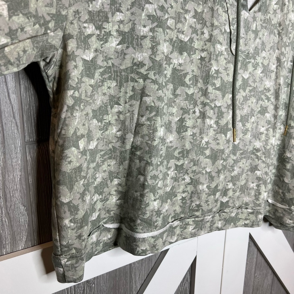 351. Skinnygirl Sammi Pullover Hoodie Sweatshirt Silver Sage Star 2X - Picture 3 of 7